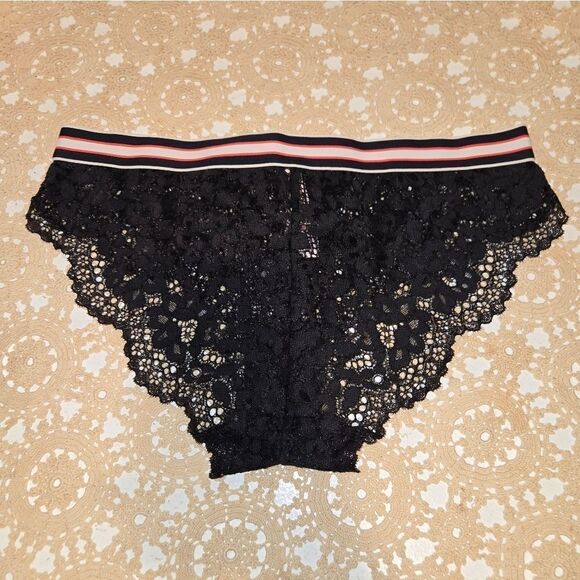 Victoria's Secret underwear Large new with tags - Picture 1 of 7